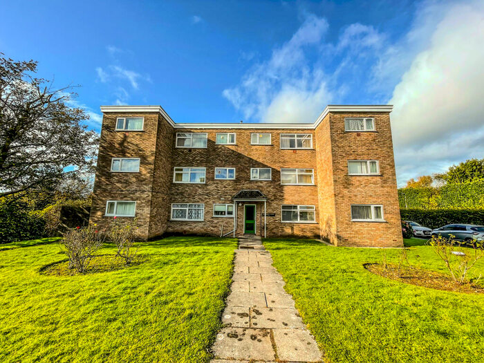 2 Bedroom Apartment To Rent In Curlew Close, Whitchurch, Cardiff, CF14