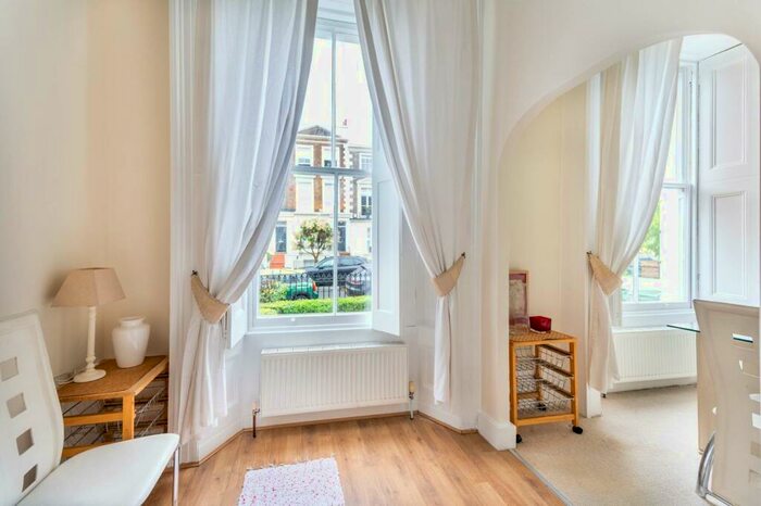 1 Bedroom Flat To Rent In Clifton Hill, St John's Wood, London, NW8