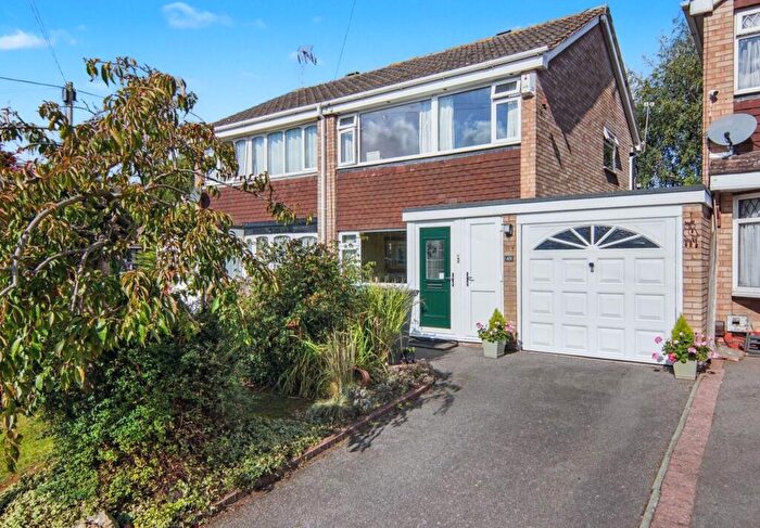 3 Bedroom Semi-Detached House For Sale In Beverley Avenue, Nuneaton, CV10