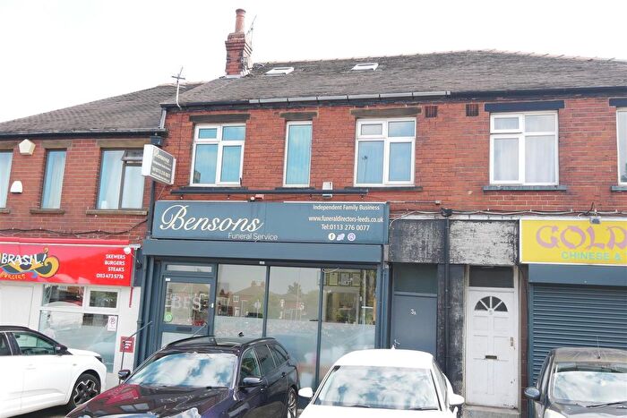 3 Bedroom Flat To Rent In Ring Road Beeston Park, Beeston, Leeds, LS11