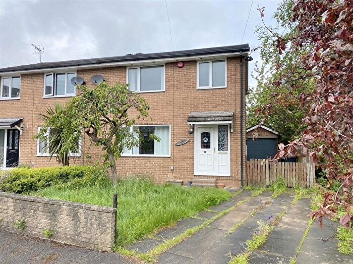 3 Bedroom Semi Detached House For Sale In Chapel Street, Brighouse, HD6