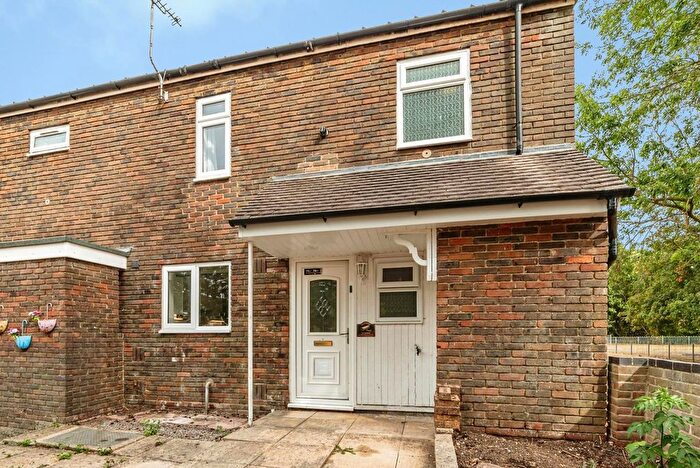 3 Bedroom End Terrace House To Rent In Anglesey Close, Basingstoke, RG24
