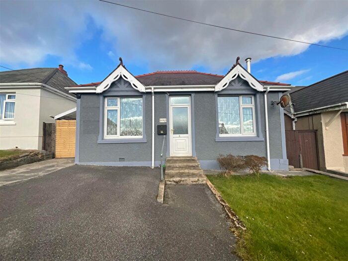 2 Bedroom Detached Bungalow For Sale In Singleton Road, Upper Tumble, Llanelli, SA14