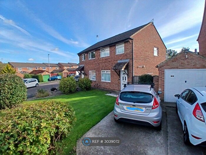 3 Bedroom Semi-Detached House To Rent In Honeywood Gardens, Darlington, DL3