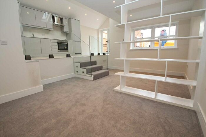 Studio To Rent In Boxmoor Location, HP1