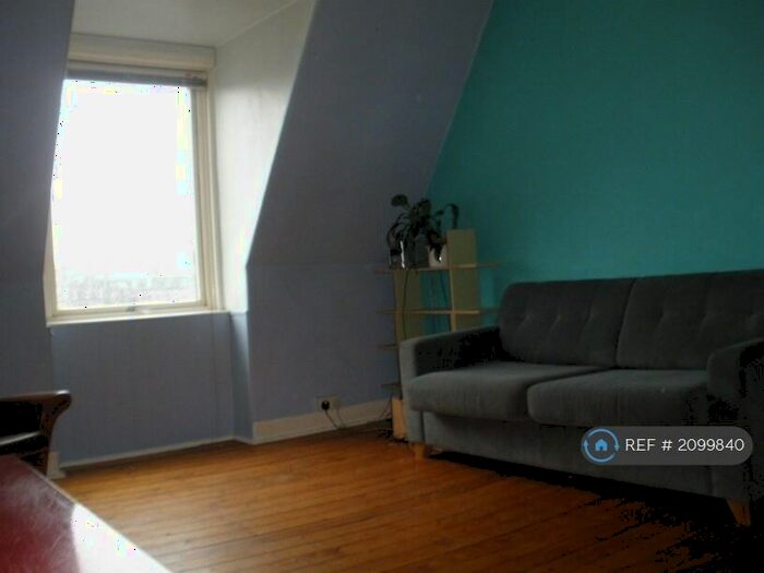 1 Bedroom Flat To Rent In Rossie Place, Edinburgh, EH7