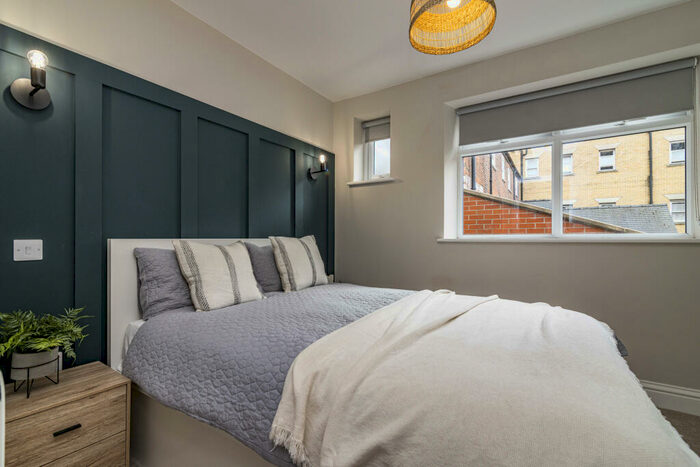 1 Bedroom Flat To Rent In Apartment Powell House - Bed, LN5