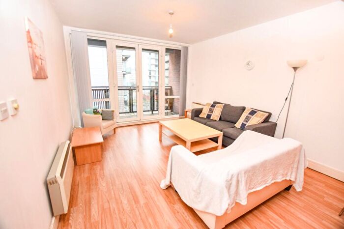 2 Bedroom Flat To Rent In The Gallery, Blackfriars Street, Salford, M3