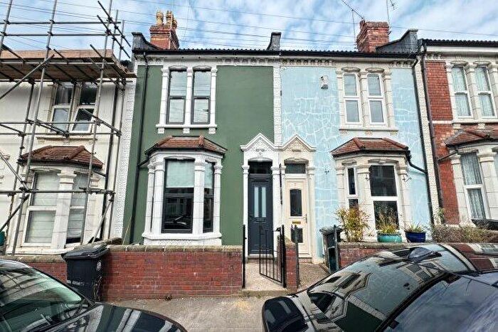 4 Bedroom Property To Rent In Cleave Street, Bristol, BS2