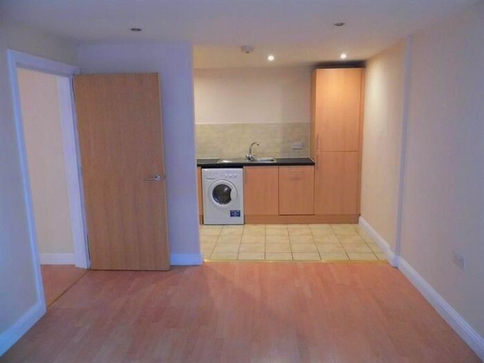 2 Bedroom Flat To Rent In Prosperous Street, Poole, BH15