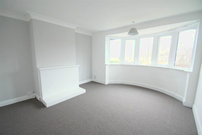 1 Bedroom Flat To Rent In Primley Park Crescent, Alwoodley, Leeds, LS17