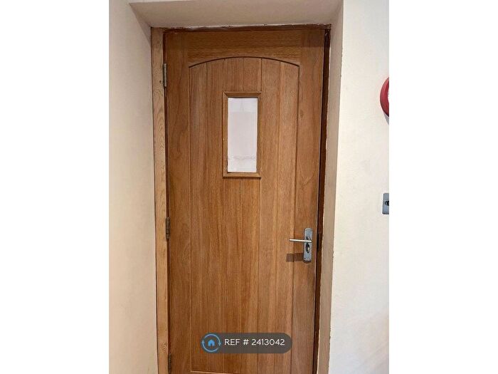 2 Bedroom Semi-Detached House To Rent In Hook Road, Epsom, KT19