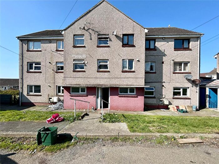 2 Bedroom Flat For Sale In John Lewis Street, Hakin, Milford Haven, Pembrokeshire, SA73
