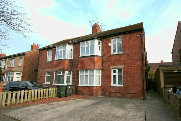 2 Bedroom Apartment To Rent In Monks Avenue, West Monkseaton, NE25