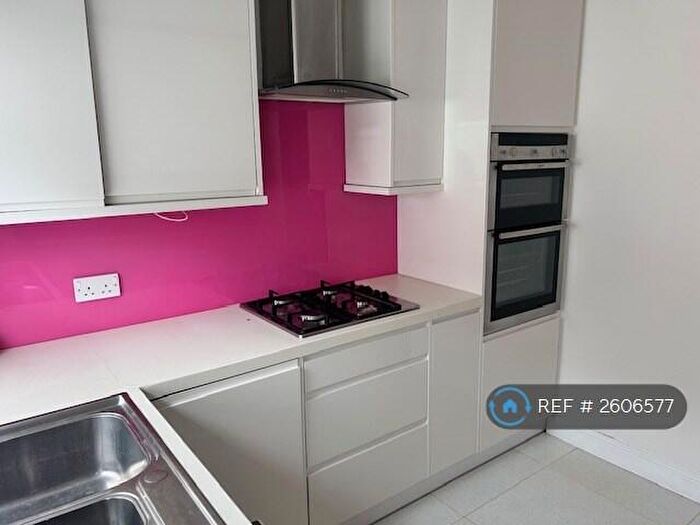 2 Bedroom Bungalow To Rent In Kings Avenue, Broadstairs, CT10