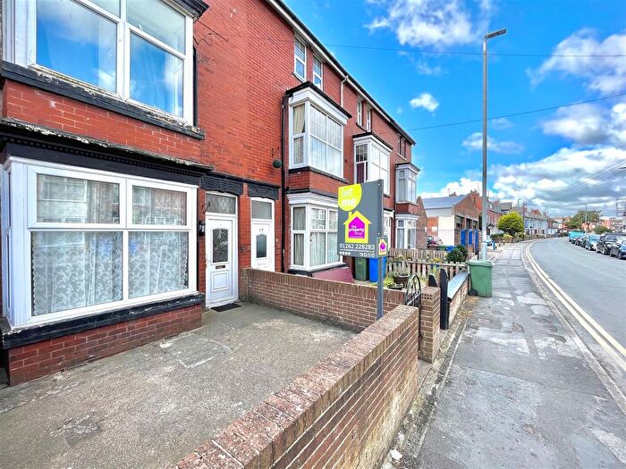 2 Bedroom Flat To Rent In Bed Second Floor Flat, Horsforth Avenue, Bridlington, YO15
