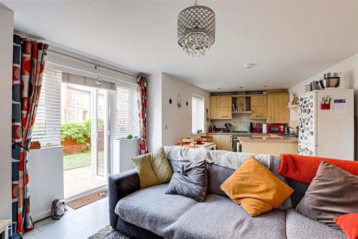 2 Bedroom Flat For Sale In Dukes Court, Portland Road, Hucknall, Nottinghamshire, NG15