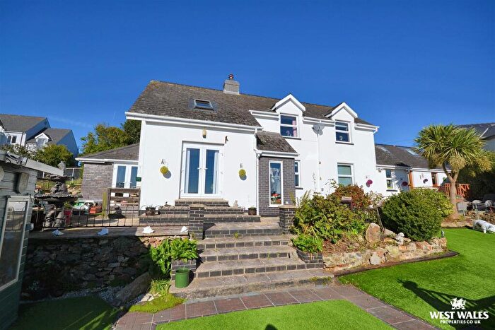 4 Bedroom Detached House For Sale In New Hill, Goodwick, SA64