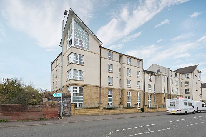 1 Bedroom Flat For Sale In Lochend Road, Lochend, Edinburgh, EH7