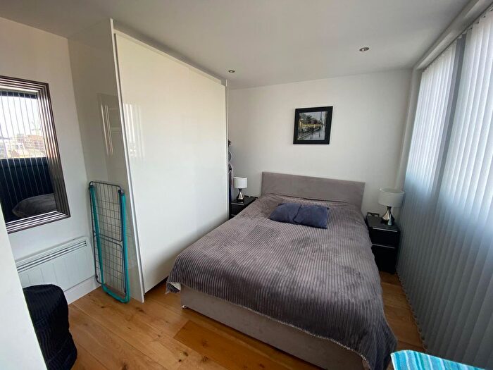 1 Bedroom Flat To Rent In Station Road, Hayes, UB3