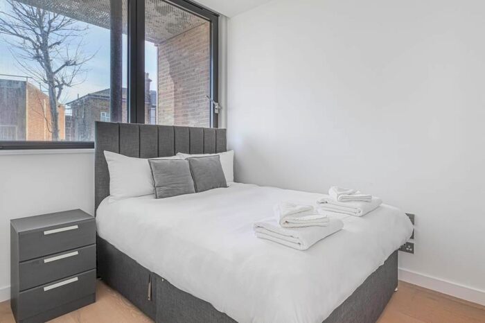 Studio To Rent In Highgate, London, N19