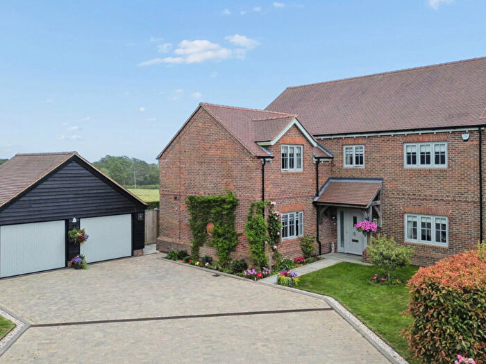 5 Bedroom Detached House For Sale In Hastoe Hill, Tring, HP23