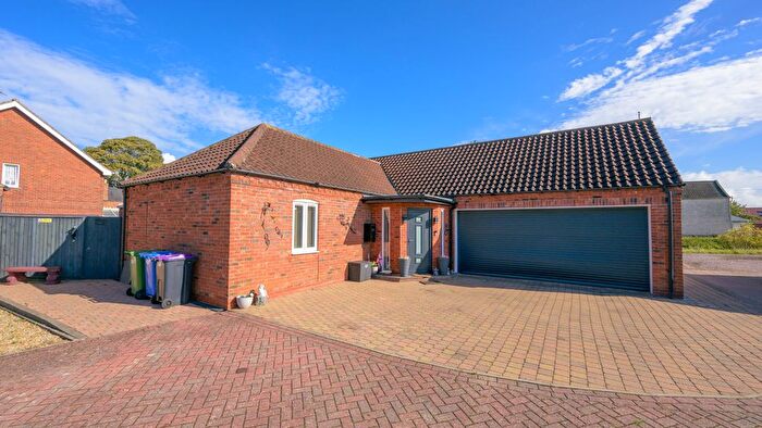 3 Bedroom Detached Bungalow For Sale In Latham Court, Holland Fen, Lincoln, LN4