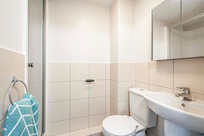 6 Bedroom Private Halls To Rent In Burley Road, Leeds, LS3