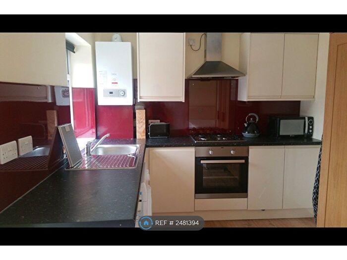 Studio To Rent In Roseville Road, Hayes, Middlesex, UB3