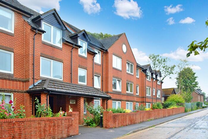 2 Bedroom Retirement Property For Sale In Oak Road, Southgate, RH11