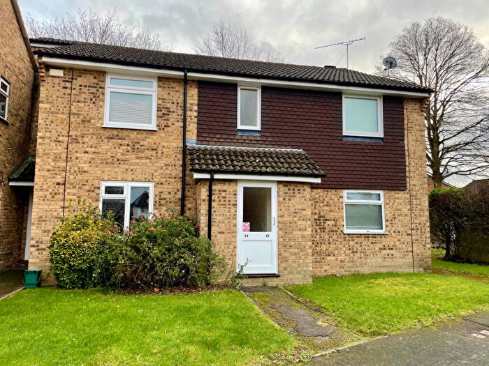 1 Bedroom Flat For Sale In Bisley, Woking, GU24