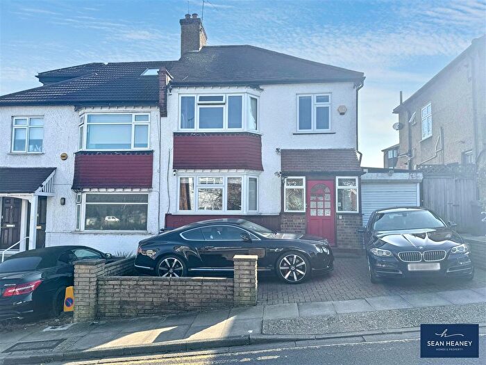 4 Bedroom Semi Detached House For Sale In Denham Road, London, N20
