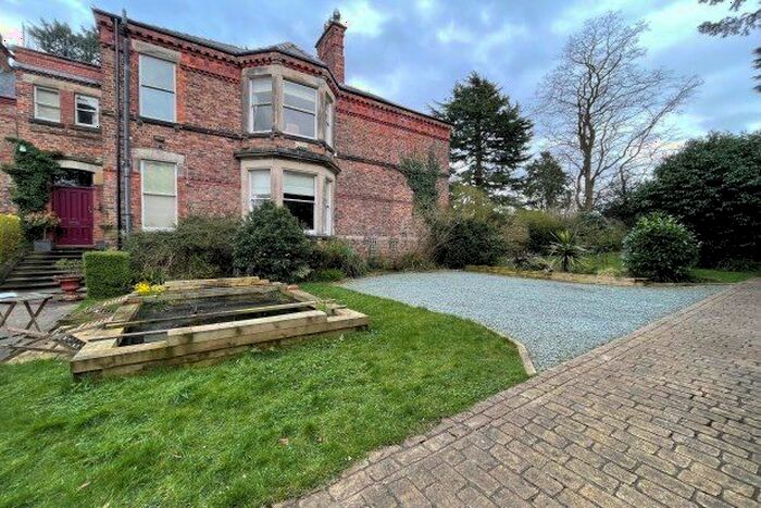 5 Bedroom Detached House To Rent In Coniscliffe Road, Darlington, DL3