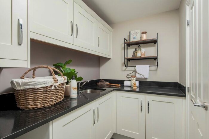 4 Bedroom Detached House For Sale In Meadowsweet Avenue, Beaconside, Stafford, Staffordshire, ST16