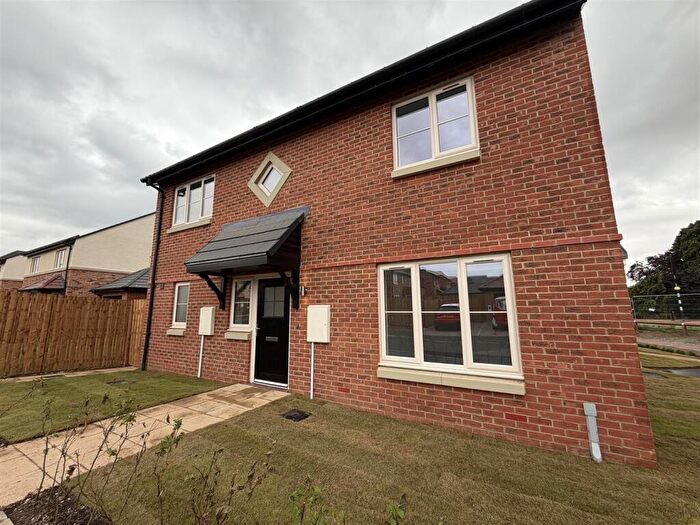 3 Bedroom Semi Detached House To Rent In Nenthead End, Darlington, DL2