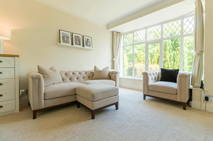 3 Bedroom Semi-Detached House For Sale In Wall Hill Road, Dobcross, Saddleworth, OL3