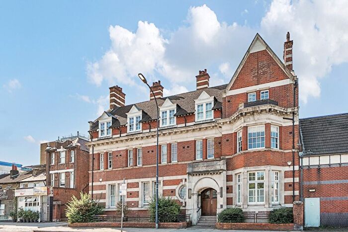 2 Bedroom Flat For Sale In Lee High Road, Lee, London, SE12