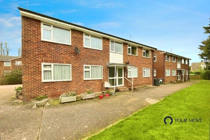 2 Bedroom Flat To Rent In Walnut Walk, Polegate, East Sussex, BN26