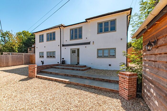 4 Bedroom Detached House For Sale In Ridings Farm, Goose Hill, Thatcham, Berkshire, RG19