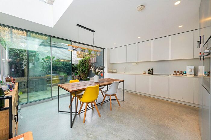 5 Bedroom Terraced House For Sale In Taybridge Road, London, SW11