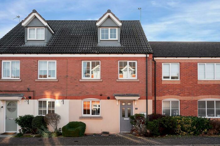 3 Bedroom Town House To Rent In Clover Way, Syston, Leicester, LE7