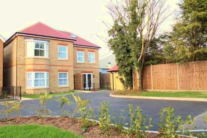 2 Bedroom Flat To Rent In Latchmere Place, Gordon Road, Ashford TW15