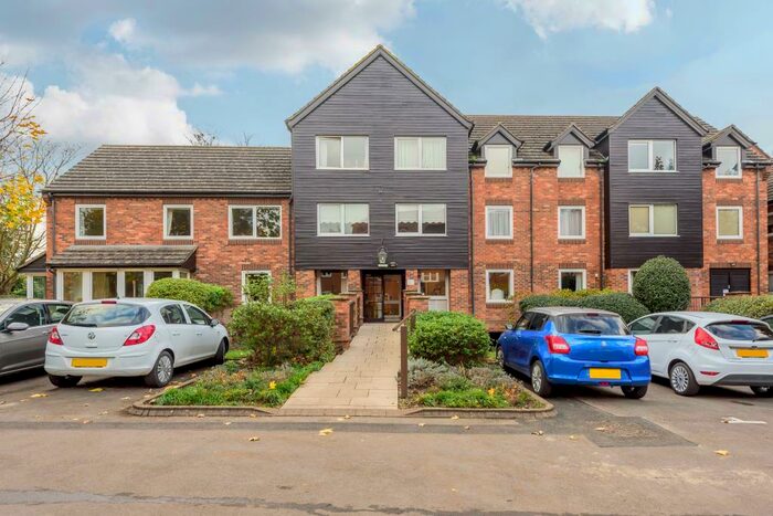 1 Bedroom Apartment To Rent In Cygnet Court, Abingdon, OX14