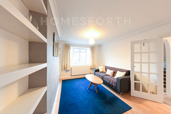 1 Bedroom Flat To Rent In Fordwych Court, Shoot Up Hill, Kilburn, NW2