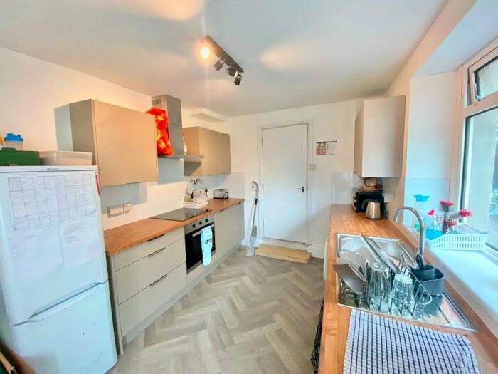 3 Bedroom Terraced House To Rent In King Edwards Road, Swansea, SA1