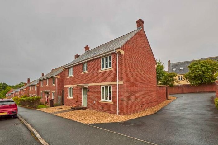 4 Bedroom Detached House To Rent In Cumberland Drive, Exeter, EX2