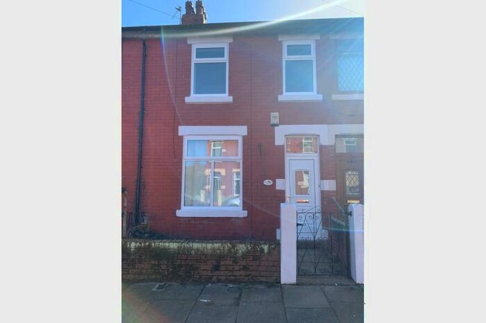 2 Bedroom Terraced House To Rent In Cunliffe Road, Blackpool, Lancashire, FY1