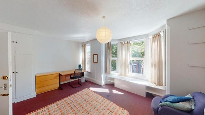 5 Bedroom House To Rent In Derby Grove, Nottingham, NG7