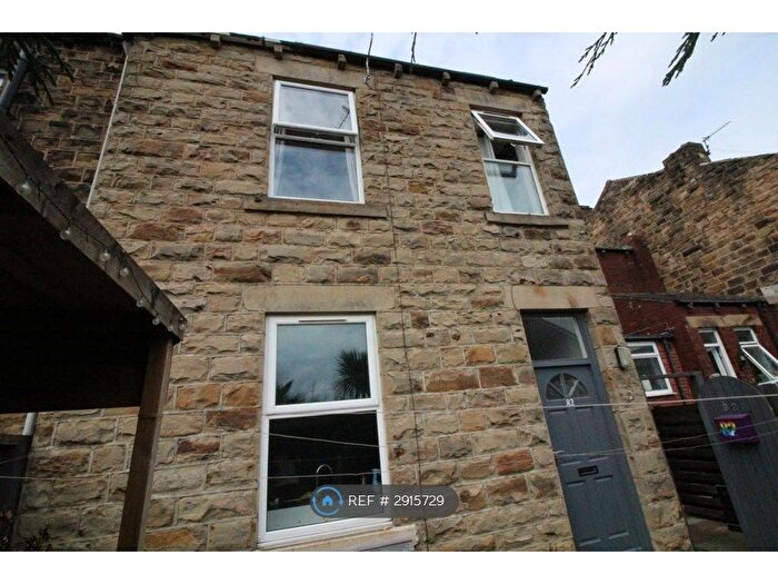 2 Bedroom End Of Terrace House To Rent In Soothill Lane, Batley, WF17