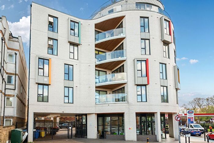 1 Bedroom Flat For Sale In Cavendish Road, London, SW19